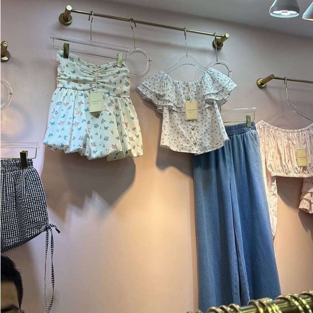 BNWT Floral Mermaid Top